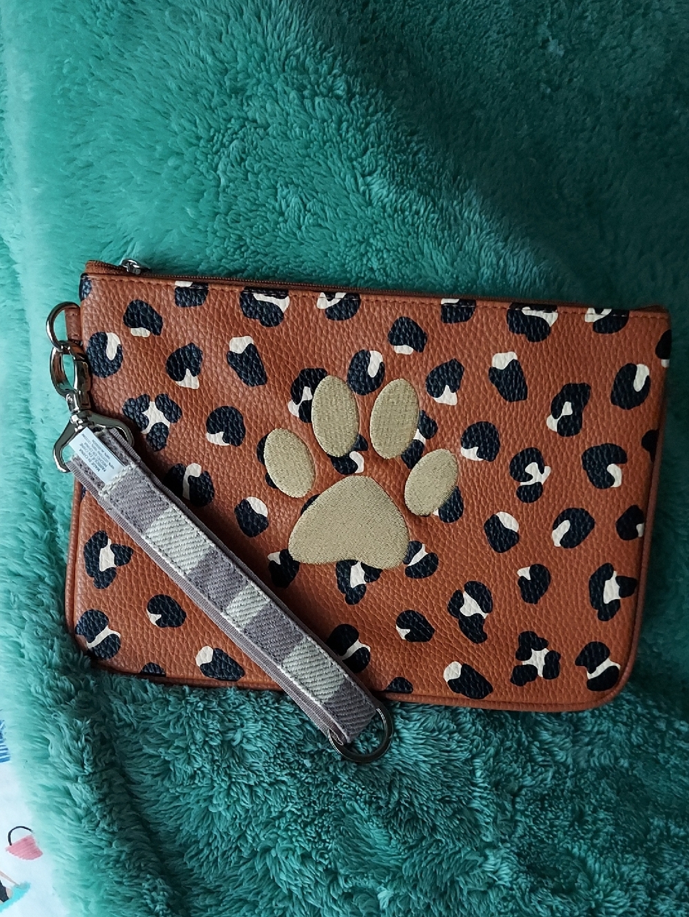 Thirty-One Leopard Wristlet